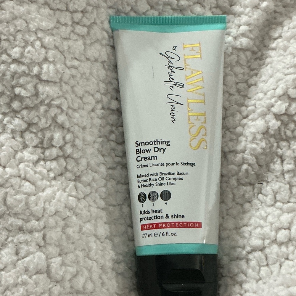 Flawless Smoothing Blow Dry Cream